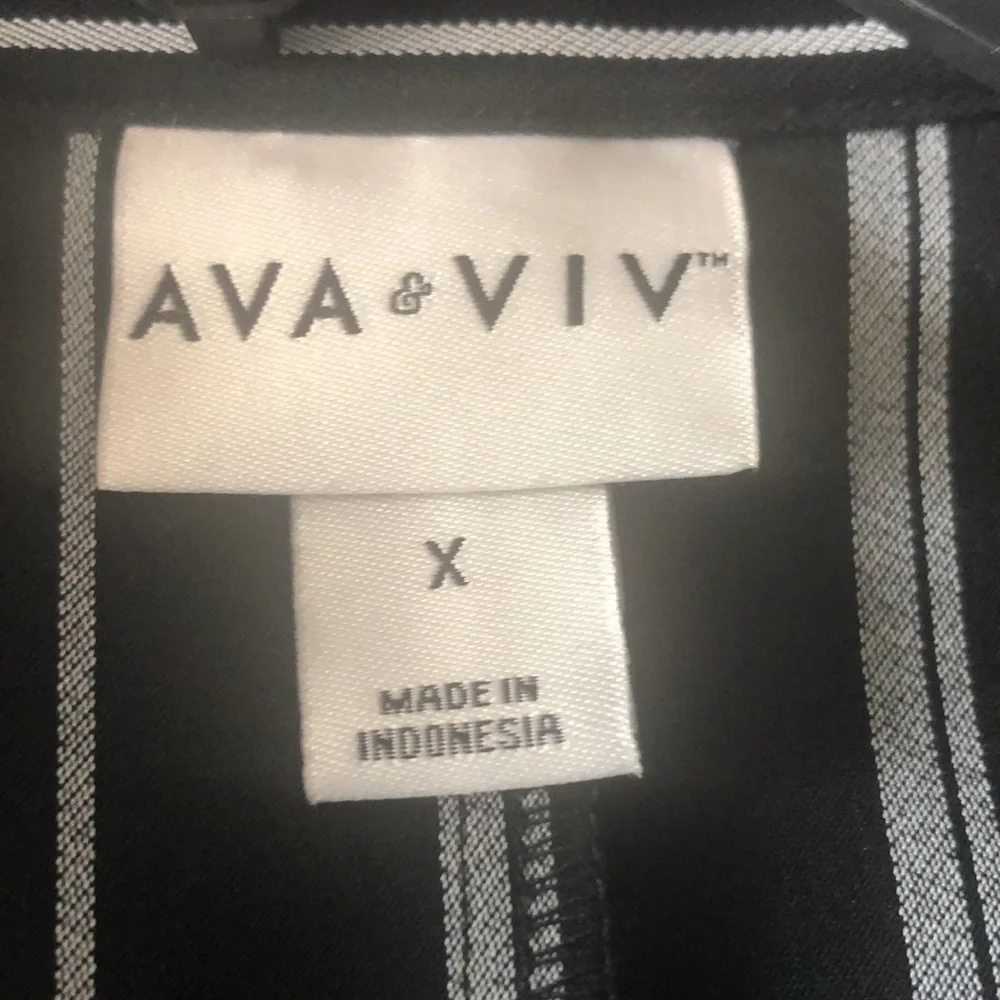 SOLD Ava Vic outerwear sleeveless jacket size X - Picture 16 of 16